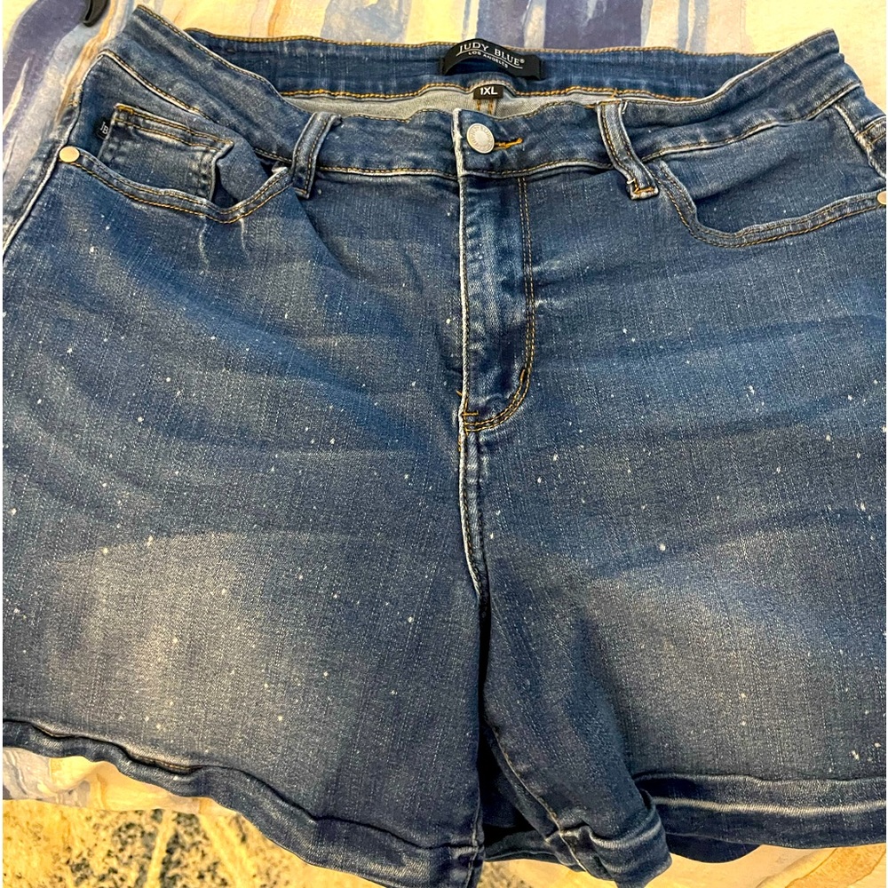 Judy Blue shorts, dk blue with white speckled appearance